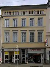 Wohn- und Geschäftshaus