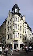 Wohn- und Geschäftshaus