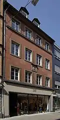 Wohn- und Geschäftshaus