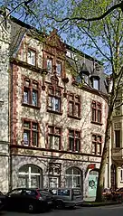 Wohn- und Geschäftshaus