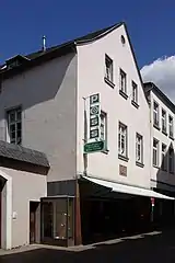 Architekturteile und Keller