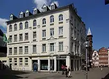 Wohn- und Geschäftshaus