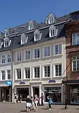 Wohn- und Geschäftshaus