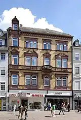 Wohn- und Geschäftshaus