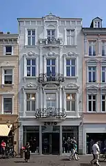 Wohn- und Geschäftshaus