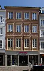 Wohn- und Geschäftshaus