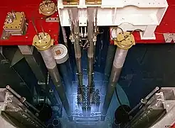 Bläuliche Cherenkov-Strahlung im Kernreaktor (Forschungsreaktor)