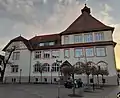 Das Hauptgebäude der Trinkbornschule von Osten betrachtet, erbaut im Jahr 1900