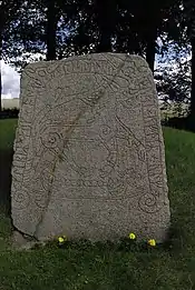 Runenstein von Tullstorp - und Nachzeichnung