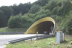 Tunnel Schwarzer Berg