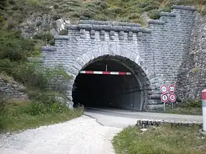 D 160 Tunnel du Roux
