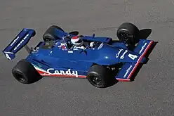 Deutlich sichtbar die breite Bauweise der Ground-Effect-Cars