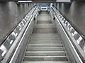 Aufgang von der Bahnsteigebene zur Oberfläche