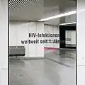 Installation „Pi“,HIV-Infektionen