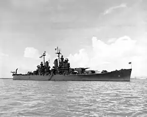 USS Fall River (CA-131) im August 1945