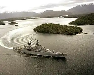 USS Jospesus Daniels (CG-27) 1990 in der Magellanstraße
