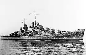 Die USS Juneau (CL-52) im Hafen von New York, Februar 1942