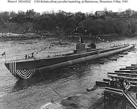 USS Robalo (SS-273) nach dem Stapellauf