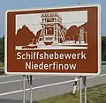 Hinweistafel an der Autobahn A&nbsp;11