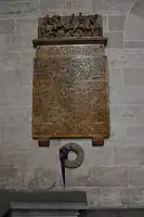 Ulmer Münster, Kriegergedenktafel 1914-18 des 1. Württ. Ulanen-Regiments 19 mit Reiterrelief.