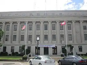 Union County Courthouse in El Dorado (2011). Dieses 1927 im Stile von Greek Revival und Neoklassizismus errichtete Courthouse ist seit Juni 1983 im NRHP eingetragen.