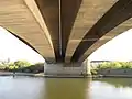 Die Europabrücke, links die Brücke aus den 1970er, rechts die Brücke aus den 1950er