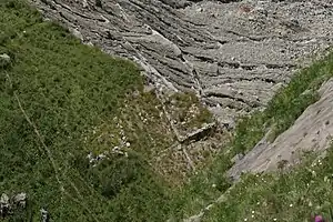 Blick von der Bäregghütte auf die Überreste der Stieregghütte.