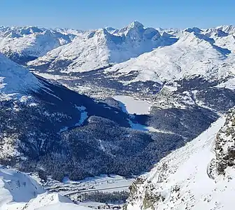 Blick vom Piz Muragl über das Oberengadin.