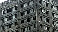 Grenfell Tower, oberste Stockwerke (16. Juni 2017)