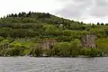Komplette Anlage vom Loch&nbsp;Ness aus gesehen