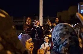 Frauen skandieren Anti-Mursi-Slogans vor dem Präsidentenpalast