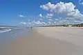 Breiter Strand bei Vejers mit Weißdünenwall