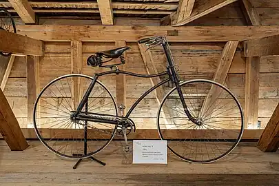 Das elegante Adler No. 5 war 1890/91 eines der ersten Niederräder auf dem Kontinent