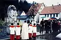 Raphael und Tobias Einweihung am 9.&nbsp;Mai 1982. Ansprache des Initiators Stefan Fink.