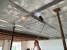 Biegeverstärkung einer Betondecke mit Bändern aus Memorystahl