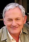 Victor Garber spielt Jack Bristow