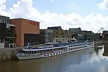 Kreuzfahrtschiff im Alten Hafen