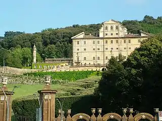 Blick zur Villa