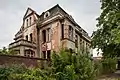 Leerstehende Fabrikanten-Villa auf dem Werksgelände (2015 saniert)
