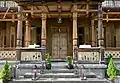 Eingang der Villa Maund