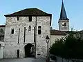 Tour de la Poterne und Kirchturm