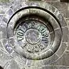 Nordostportal-Rosette&nbsp;2: „Vollendet 1855“