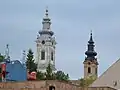Kirchtürme der Calvinistischen und Lutheranischen Kirche in Nachbarschaft