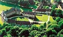 Luftansicht Château de Neuville (Gambais)