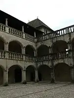 Innenhof des Château de Clermont