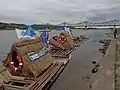 Replik eines Floßes beim Weichselfestival in Włocławek.