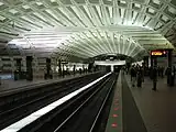 Station der Red Line im Turmbahnhof Metro Center