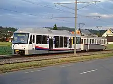 Die Niederflursteuerwagen Bt 55 der Travys und ABt 51–61 der AAR Bus+Bahn (Bild) entsprechen im Prinzip einem GTW-Endwagen (2007/08).