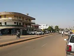 Wa, Main street