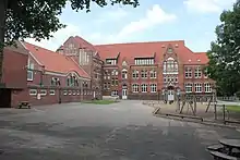 Das Hauptgebäude der Waldschule